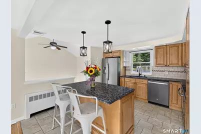 527 Clintonville Road, North Haven, CT 06473 - Photo 14