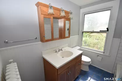 880 South Quaker Lane, West Hartford, CT 06110 - Photo 10