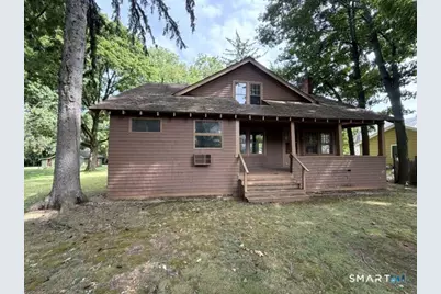 880 South Quaker Lane, West Hartford, CT 06110 - Photo 1