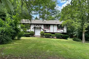 549 W Woods Rd, Hamden, CT 06518 - Photo 4