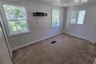 684 Main St, Plymouth, CT 06782 - Photo 16