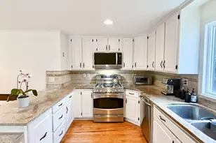 65 Lockwood Ln, Greenwich, CT 06870 - Photo 6