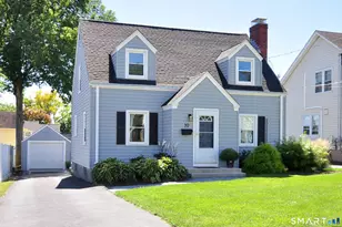 19 Fennbrook Rd, West Hartford, CT 06119 - Photo 1