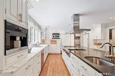 23 Daffodil Lane, Greenwich, CT 06807 - Photo 8
