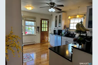 425 Huntington Road, Stratford, CT 06614 - Photo 8