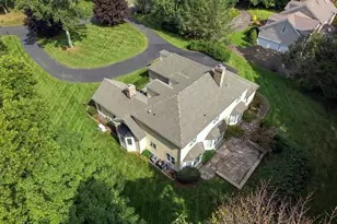 107 Randi Dr, Madison, CT 06443 - Photo 4