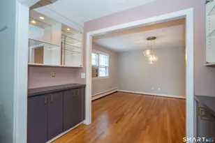 157 Quaker Ln S, West Hartford, CT 06119 - Photo 6