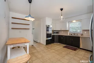 157 Quaker Ln S, West Hartford, CT 06119 - Photo 14