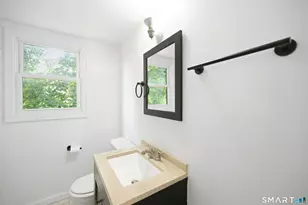 34 Corona Dr, Waterbury, CT 06708 - Photo 12