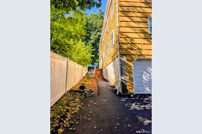 2 Irving Place #B, Danbury, CT 06810 - Photo 2