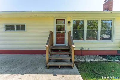 4 Meditz Court, Norwich, CT 06360 - Photo 8