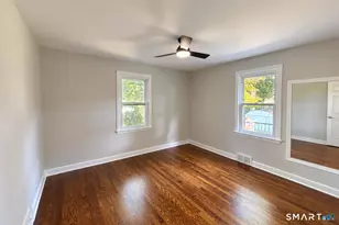 347 Goldenrod Ave, Bridgeport, CT 06606 - Photo 10