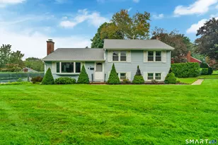 6 Reynolds Dr, Wallingford, CT 06492 - Photo 1