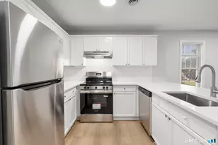 468 Main St, East Lyme, CT 06357 - Photo 6