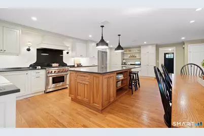 5 Dominique Lane, Simsbury, CT 06070 - Photo 8