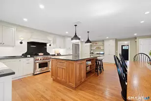 5 Dominique Ln, Simsbury, CT 06070 - Photo 8