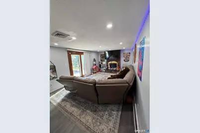 204 Willowcrest Drive, Windsor, CT 06095 - Photo 14