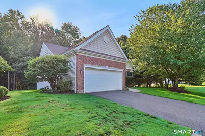 155 Country Club Drive #155, Oxford, CT 06478 - Photo 2