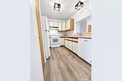 31-33 Railroad Street #13, North Canaan, CT 06018 - Photo 4