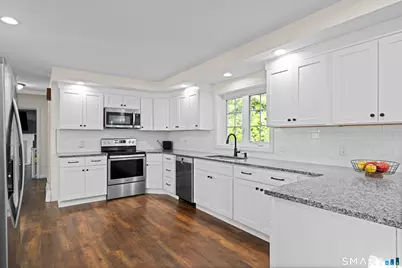 25 Devine Road, Suffield, CT 06078 - Photo 4