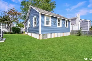 78-1 Hartford Ave, Old Lyme, CT 06371 - Photo 24