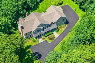 14 Powder Horn Hill Rd, Wilton, CT 06897 - Photo 4