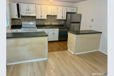 112 Rodgers Road #112, Fairfield, CT 06824 - Photo 10