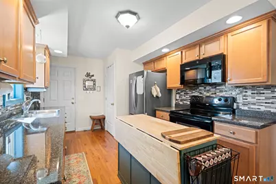 61 South Street, Windsor Locks, CT 06096 - Photo 10