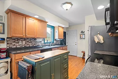 61 South Street, Windsor Locks, CT 06096 - Photo 8