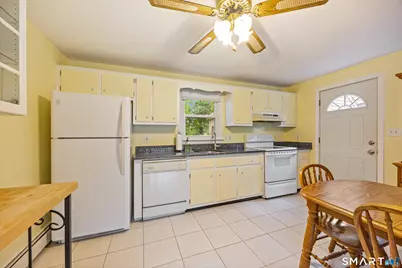 19 Oak Street, Wallingford, CT 06492 - Photo 6