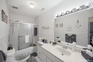 30 Stonegate Cir, Branford, CT 06405 - Photo 16