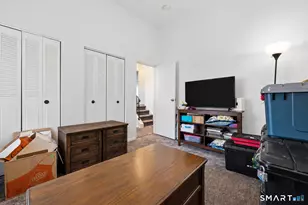 30 Stonegate Cir, Branford, CT 06405 - Photo 18