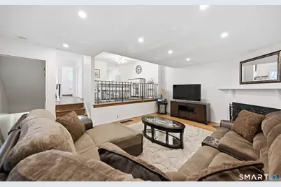 30 Stonegate Circle #F, Branford, CT 06405 - Photo 8