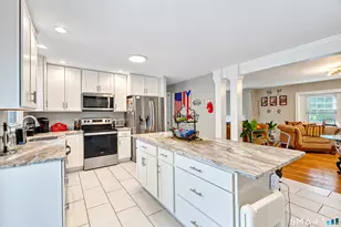 430 Silver Sands Rd, East Haven, CT 06512 - Photo 10