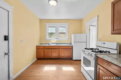 855 Woodward Avenue #1st Flr, New Haven, CT 06512 - Photo 2