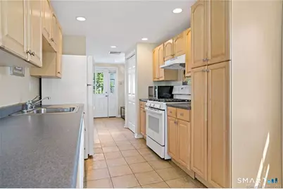 210 Broadway Road #210, Milford, CT 06460 - Photo 12