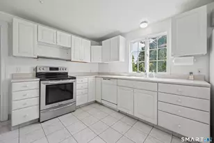 104 Tolland Grn, Tolland, CT 06084 - Photo 4
