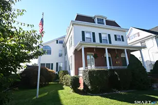 26 Elm Tree Pl, Stamford, CT 06906 - Photo 2