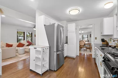 56 Knickerbocker Avenue, Stamford, CT 06907 - Photo 12