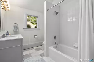 56 Knickerbocker Ave, Stamford, CT 06907 - Photo 18