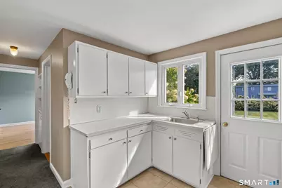 110 Randal Avenue, West Hartford, CT 06110 - Photo 10