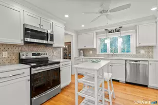 24 Herschel Ave, Waterbury, CT 06708 - Photo 4