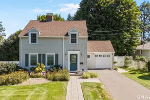 24 Herschel Ave, Waterbury, CT 06708 - Photo 2