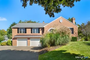 30 Briarwood Dr, Seymour, CT 06483 - Photo 2