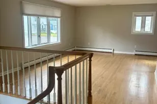129 Oldham Ave, Waterbury, CT 06705 - Photo 8