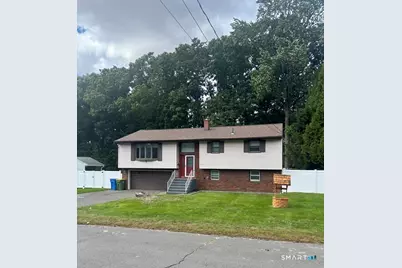 129 Oldham Avenue, Waterbury, CT 06705 - Photo 2