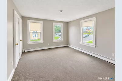 30 Smith Street, Danbury, CT 06810 - Photo 4