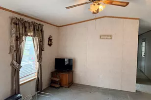 372 Scantic Rd, East Windsor, CT 06088 - Photo 2