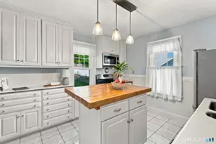 141 Walden St, West Hartford, CT 06107 - Photo 20