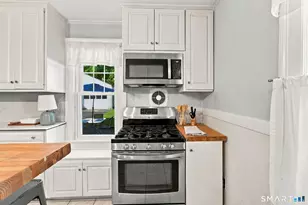 141 Walden St, West Hartford, CT 06107 - Photo 22